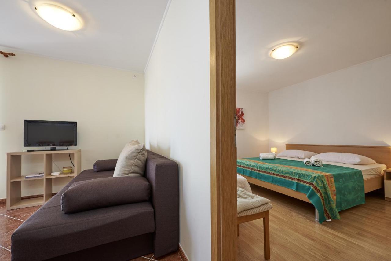 Apartments By The Sea Slatine, Ciovo - 15504 외부 사진