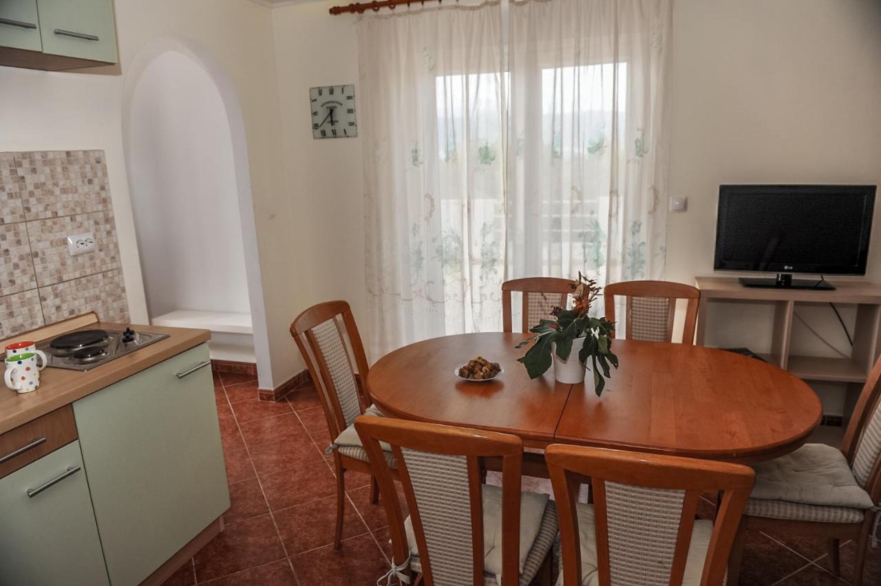 Apartments By The Sea Slatine, Ciovo - 15504 외부 사진