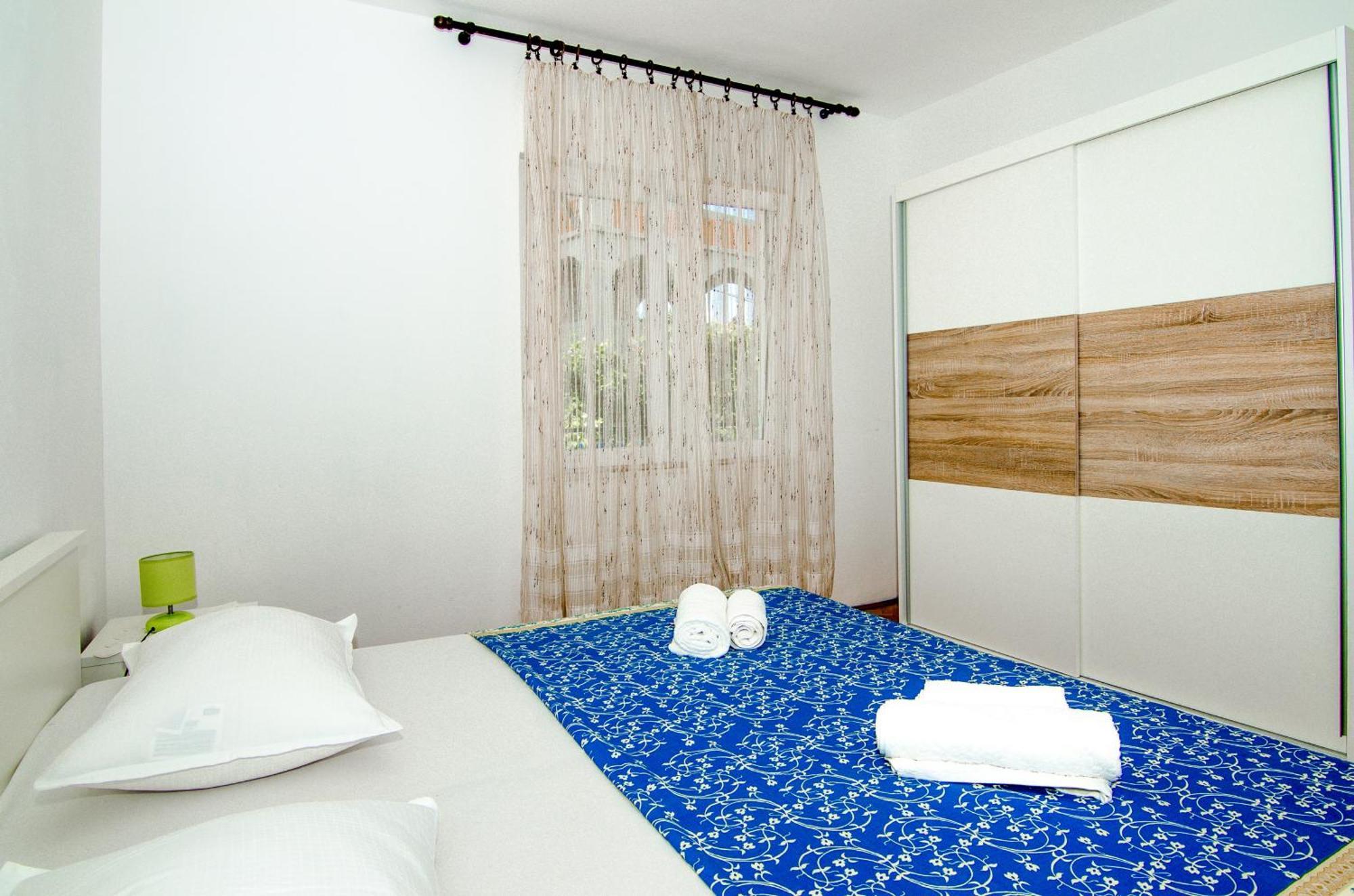 Apartments By The Sea Slatine, Ciovo - 15504 객실 사진